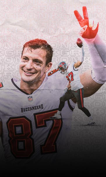Rob Gronkowski announces retirement